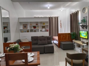 Spacious Studio Camaya Coast Beach Condo 203, Sea View with Balcony